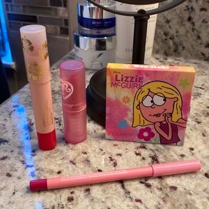 COLOURPOP -Barbie/ Lizzie McGuire Blush & Lipstick